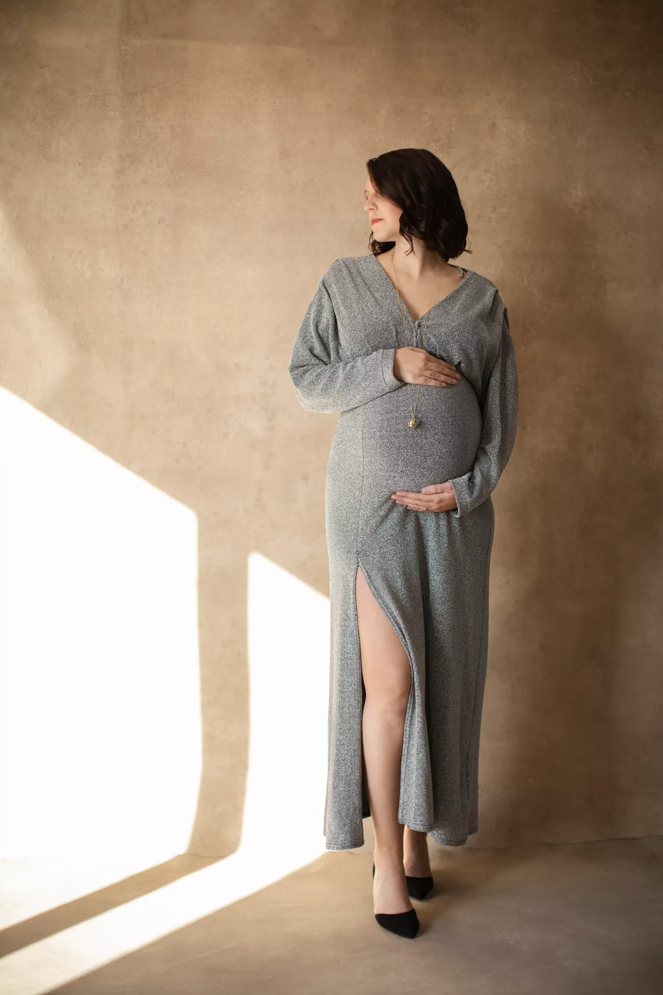 Séance grossesse en studio photo - Photographe grossesse Isère proche de Lyon